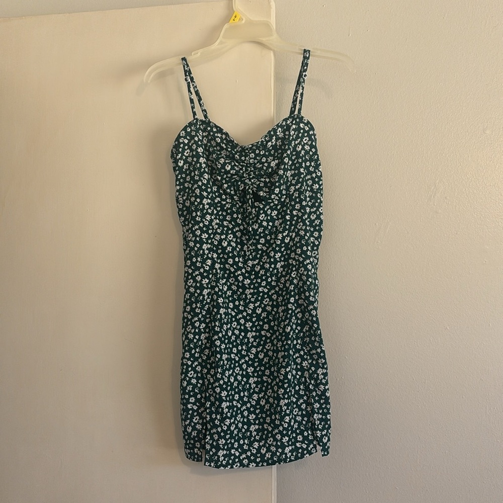 Ruched Knot Cut-out slit Hem Ditsy Floral Cami Dress - Picture 2 of 3